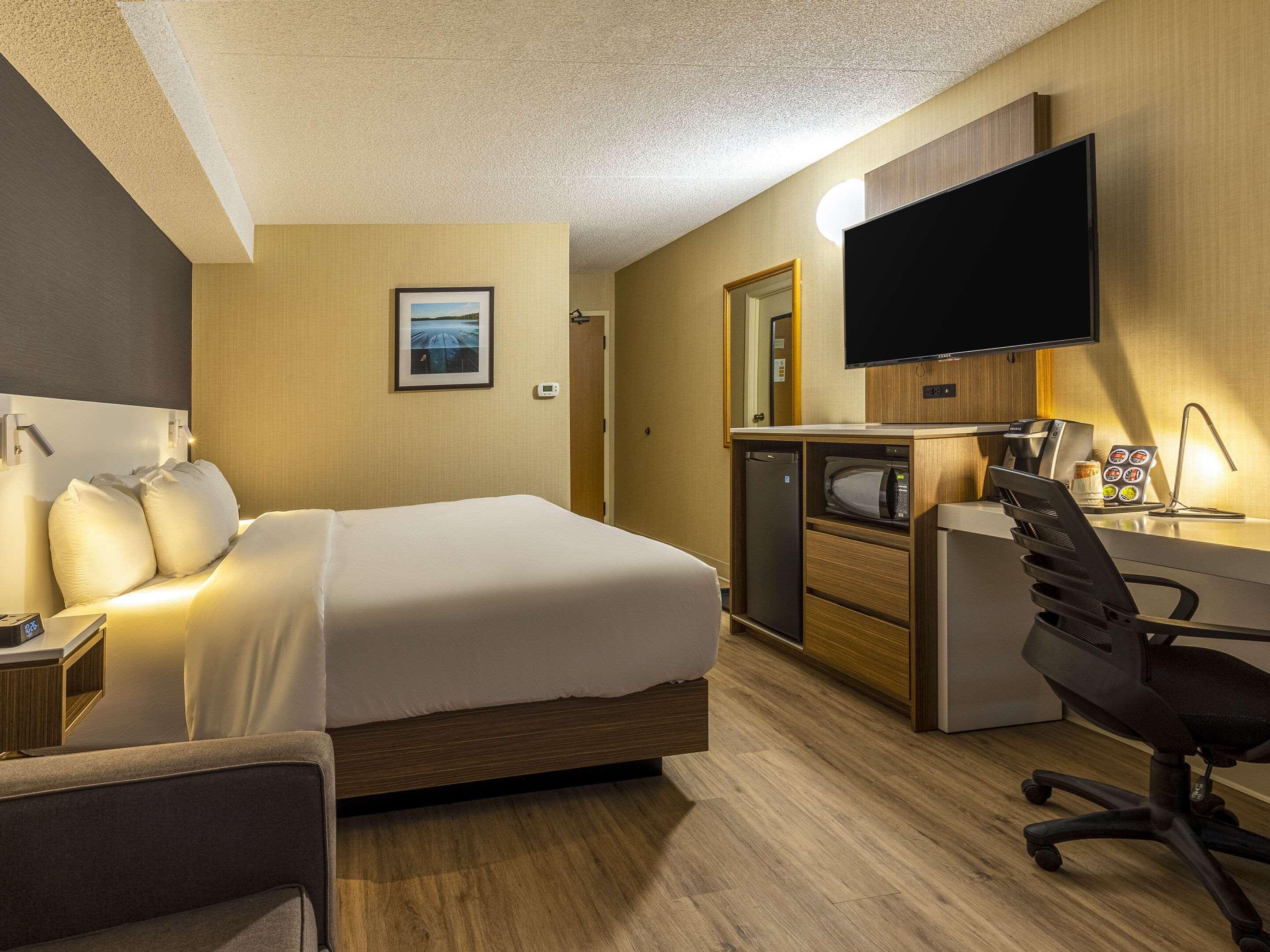Comfort Inn Rouyn Exterior photo