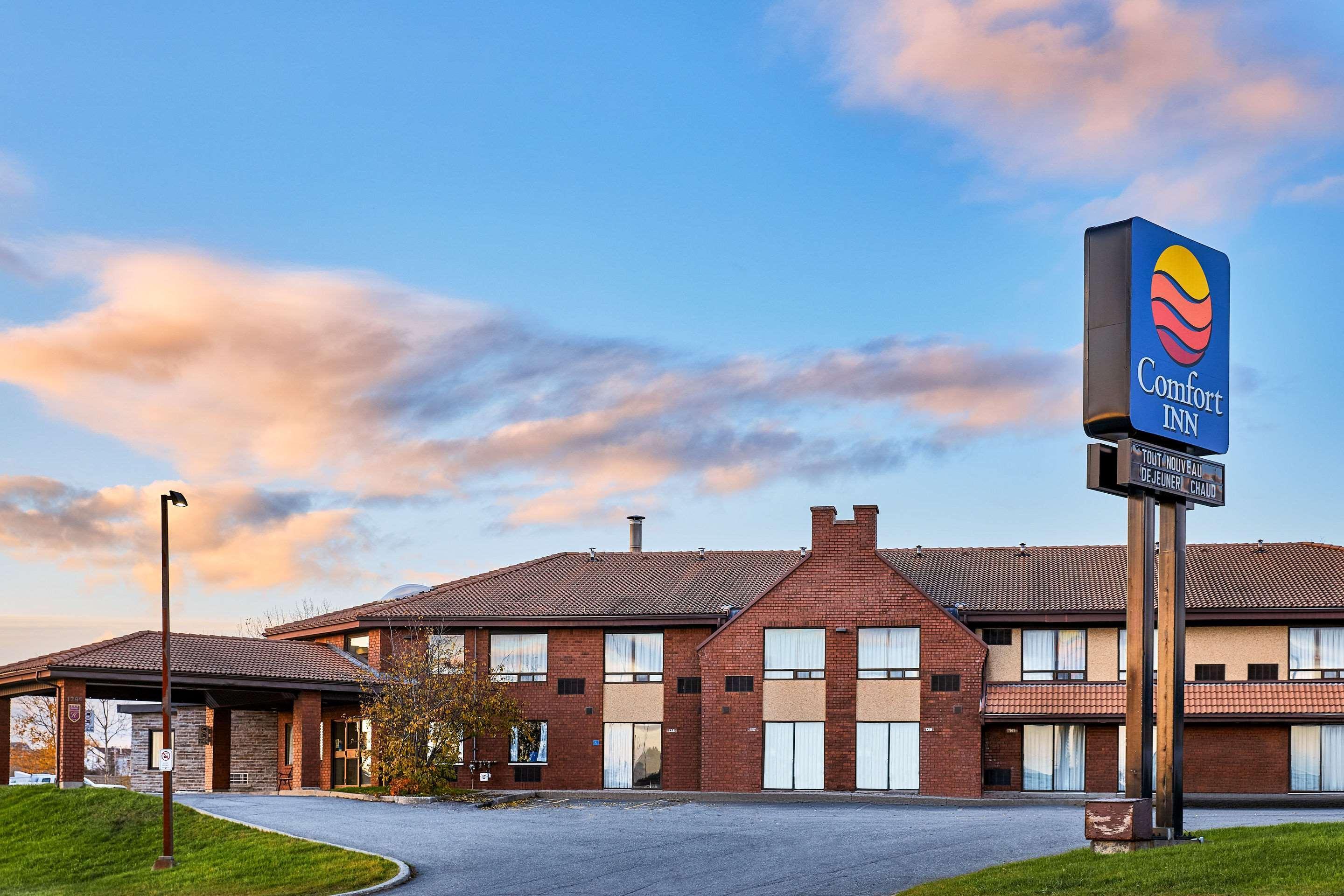 Comfort Inn Rouyn Exterior photo