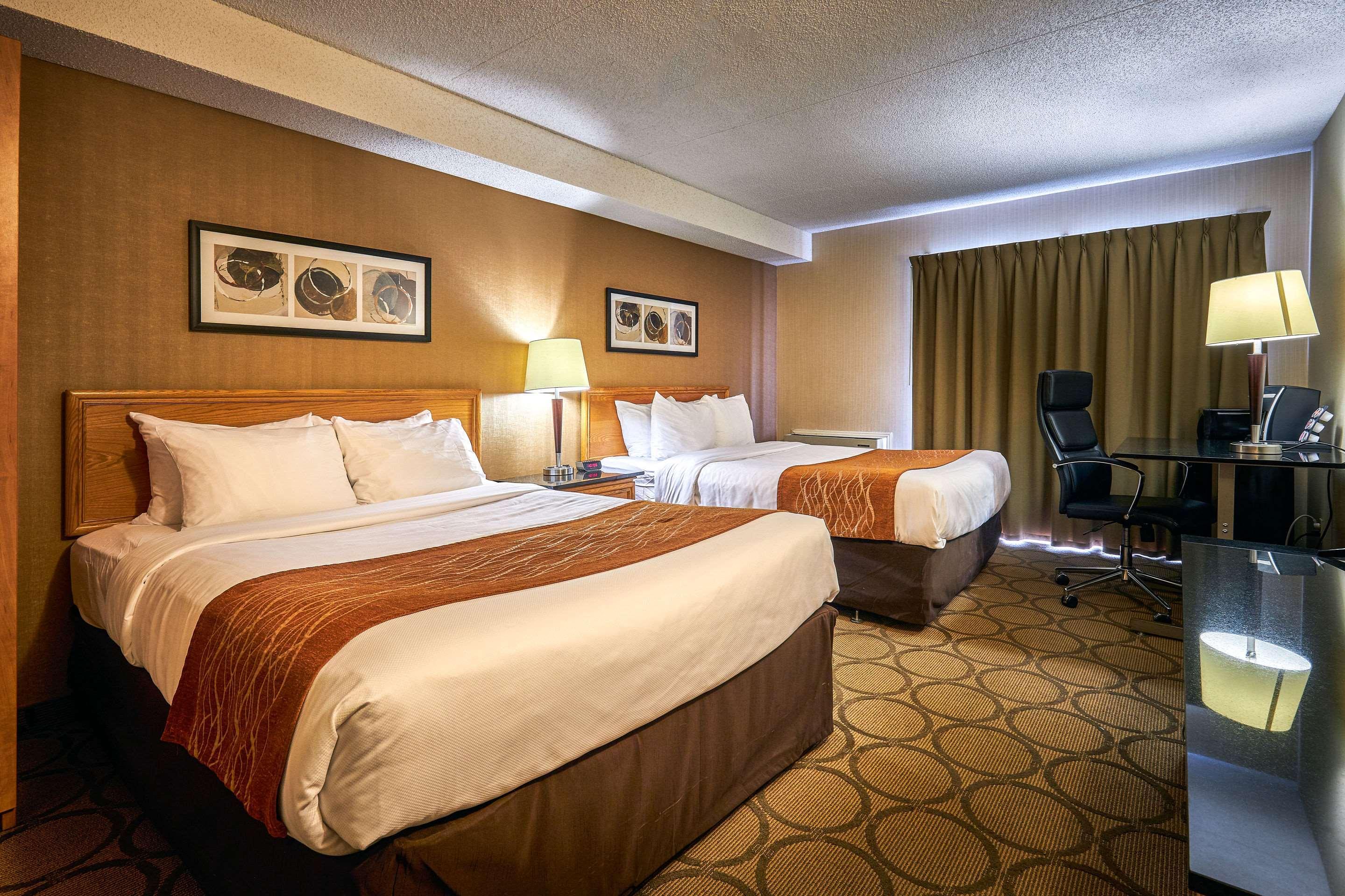 Comfort Inn Rouyn Exterior photo