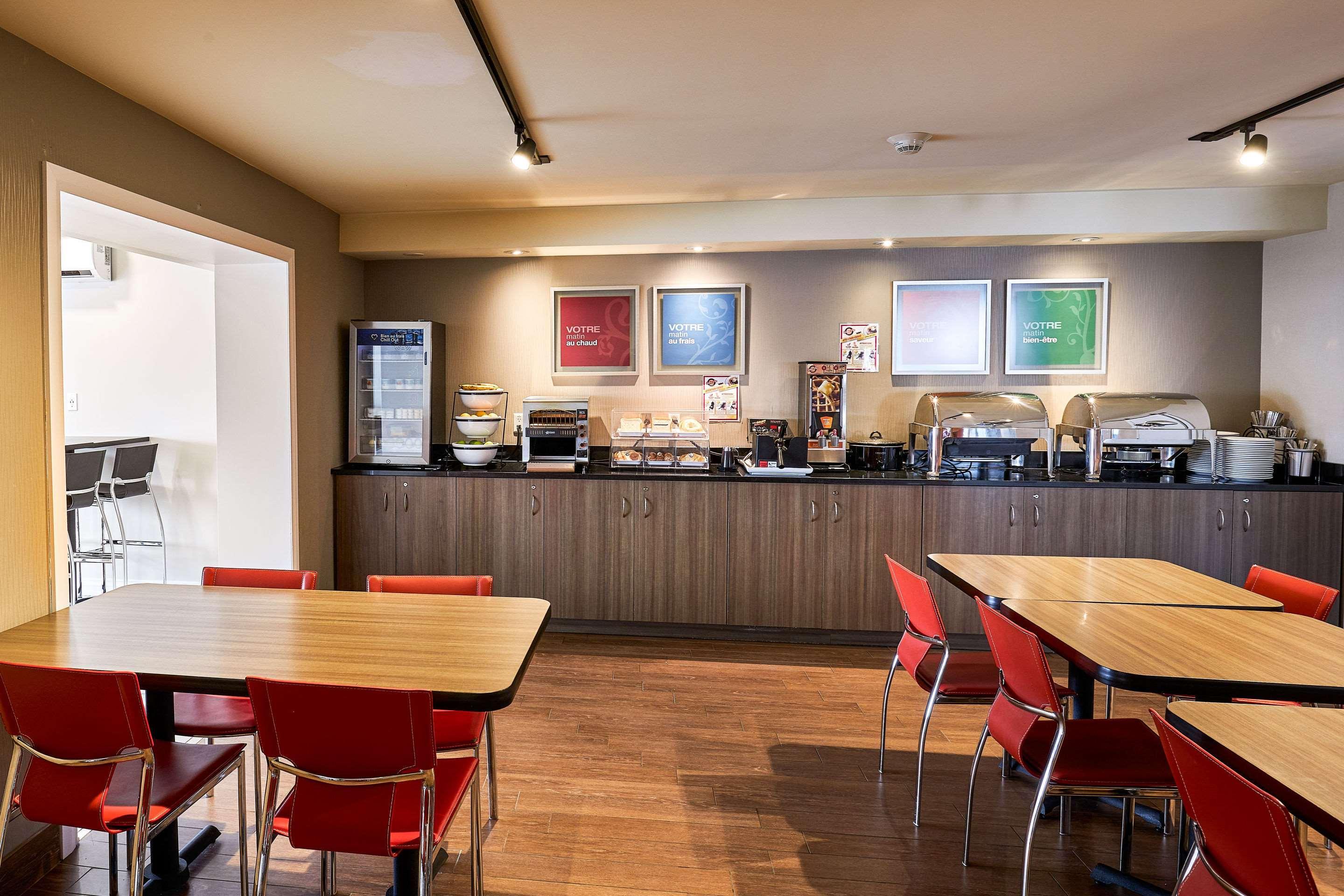 Comfort Inn Rouyn Exterior photo